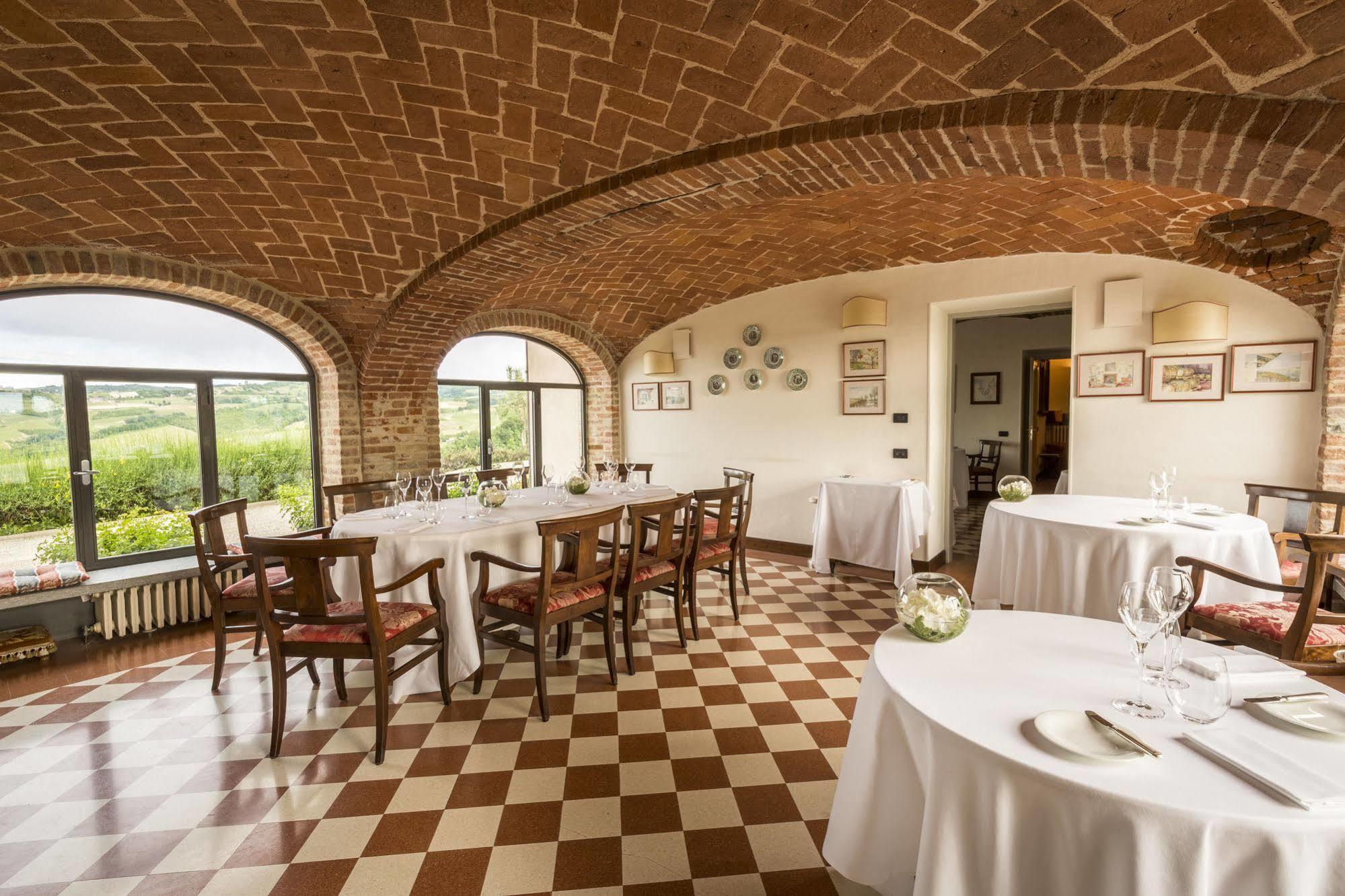 Locanda Del Pilone Alba  Buitenkant foto