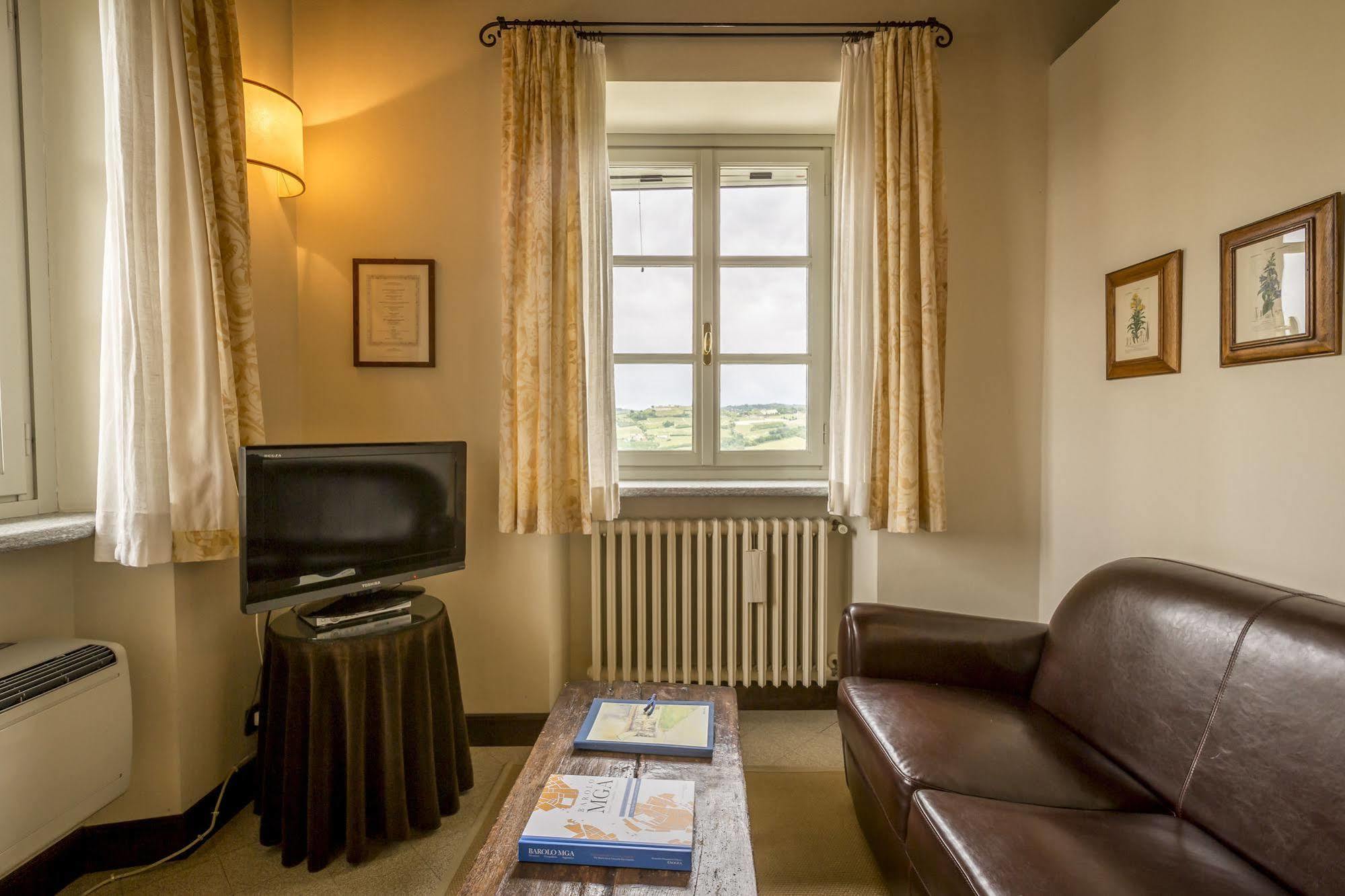 Locanda Del Pilone Alba  Buitenkant foto