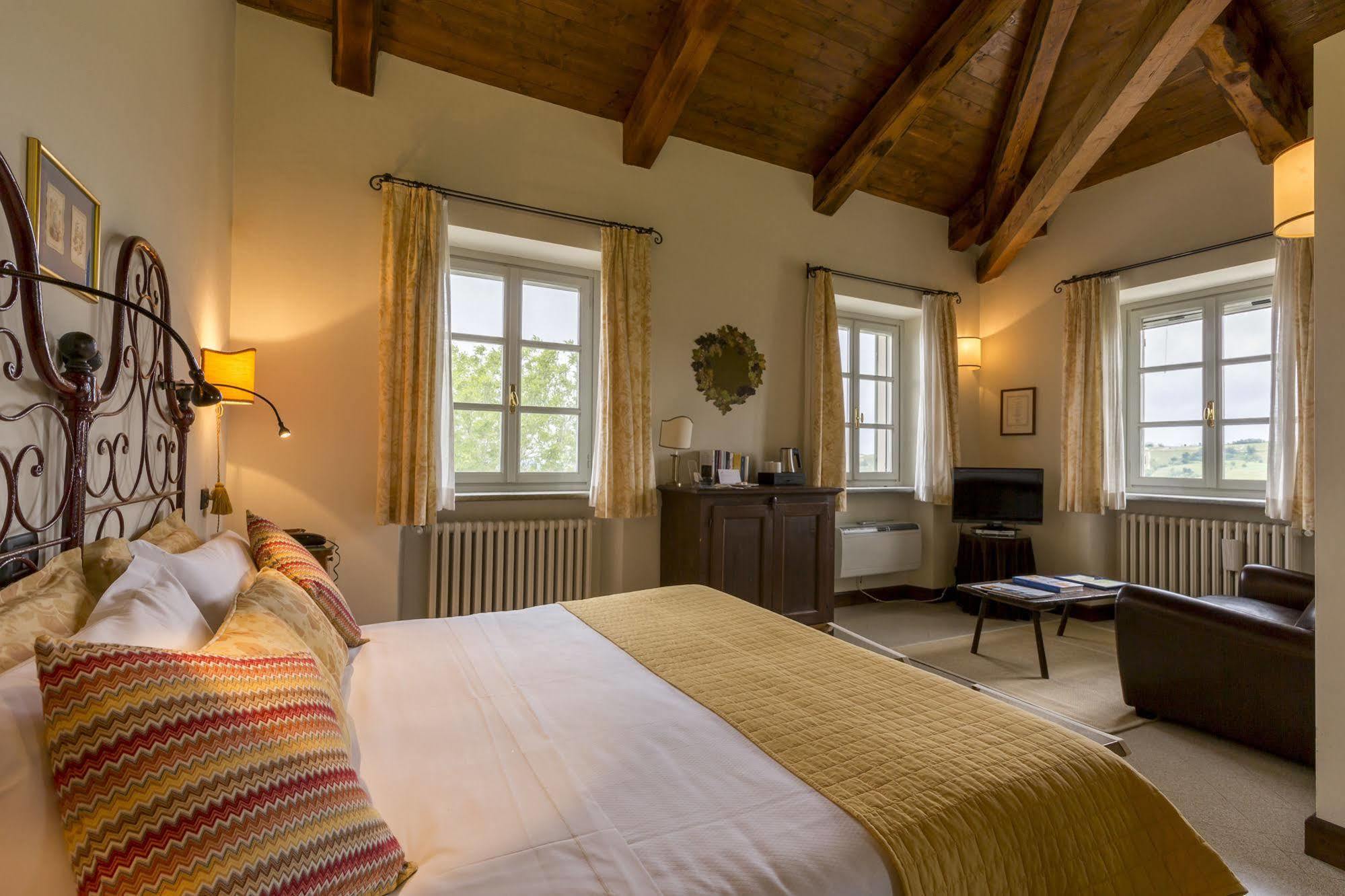 Locanda Del Pilone Alba  Buitenkant foto