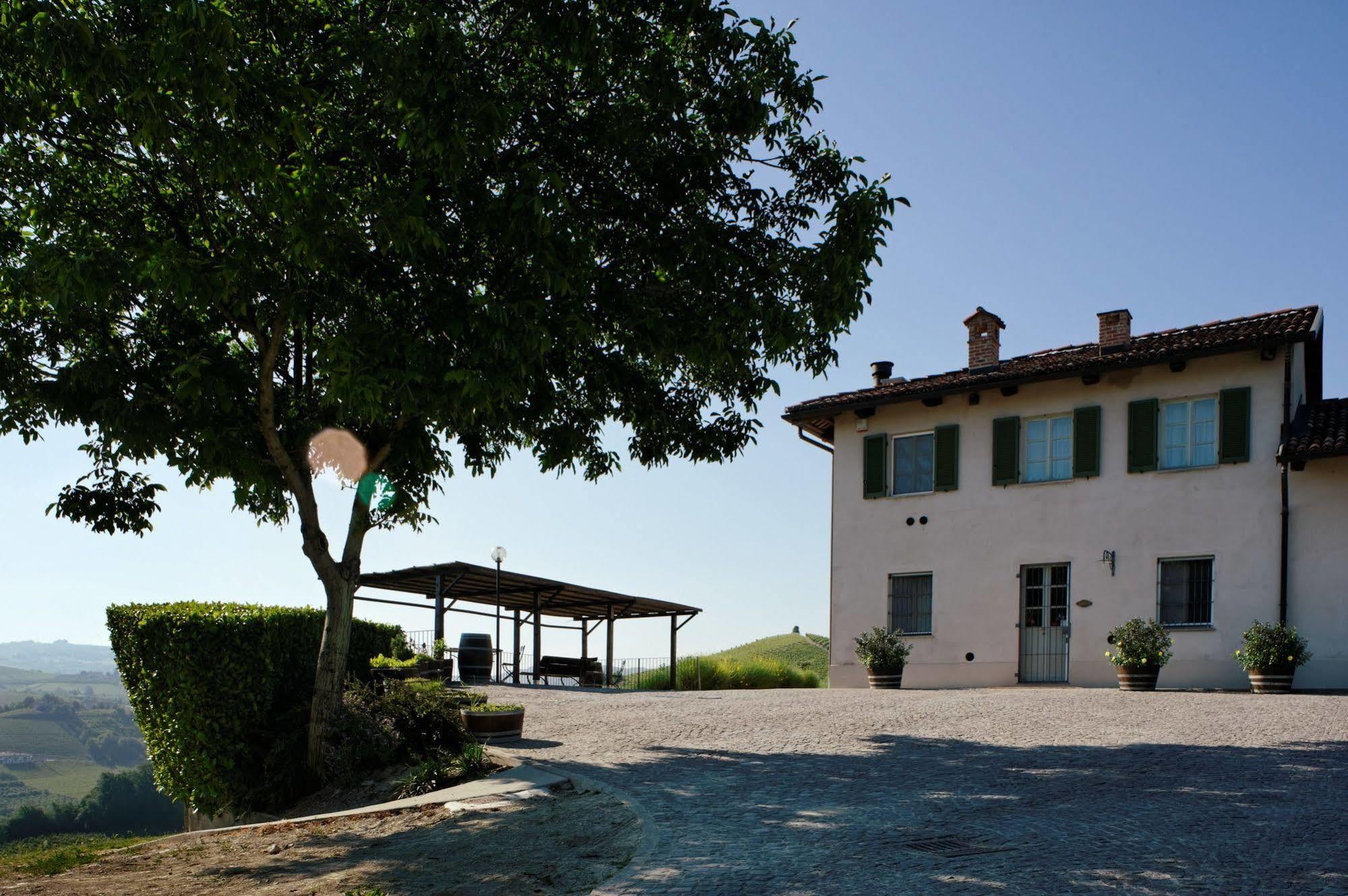 Locanda Del Pilone Alba  Buitenkant foto